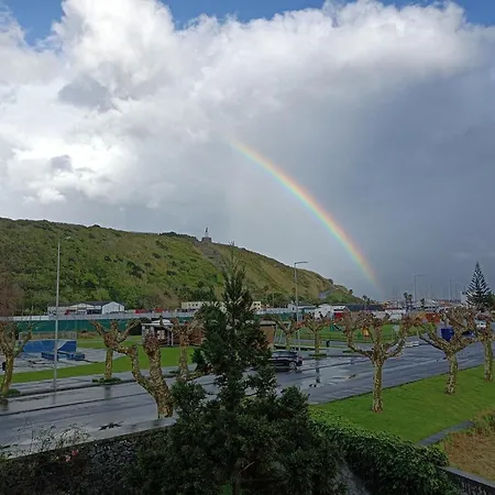 Valmoa T4 * Praia da Vitoria